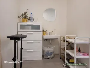 Pronájem obchodního prostoru, Praha - Vysočany, Freyova, 57 m2