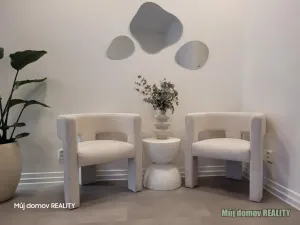 Pronájem obchodního prostoru, Praha - Vysočany, Freyova, 57 m2