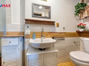 Prodej rodinného domu, Všechlapy, 200 m2