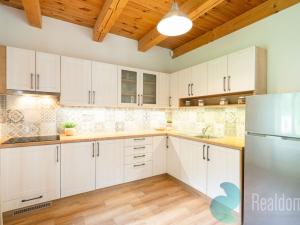 Prodej rodinného domu, Rožmberk nad Vltavou, 302 m2