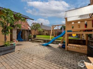 Prodej rodinného domu, Strachotín, Příční, 91 m2