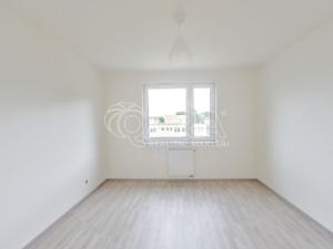 Pronájem bytu 2+kk, Praha - Vysočany, Strnadových, 57 m2