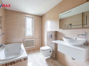 Prodej vily, Měchenice, Hlavní, 330 m2