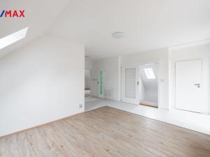 Prodej vily, Měchenice, Hlavní, 330 m2
