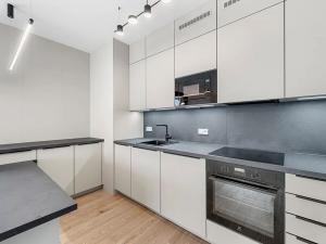 Pronájem bytu 2+kk, Praha - Modřany, Československého exilu, 58 m2