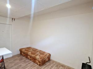 Pronájem bytu 1+kk, Praha - Malešice, Nad úžlabinou, 15 m2