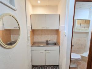 Pronájem bytu 1+kk, Praha - Malešice, Nad úžlabinou, 15 m2