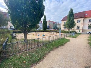 Pronájem bytu 1+1, Praha - Dejvice, Na Hanspaulce, 36 m2