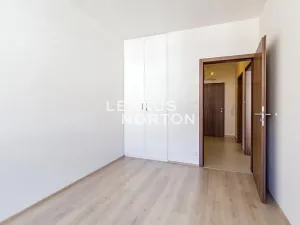 Pronájem bytu 2+kk, Praha - Střížkov, Zakšínská, 51 m2