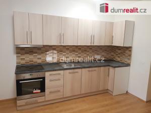 Pronájem bytu 2+kk, Milovice - Mladá, Zátopkova, 44 m2