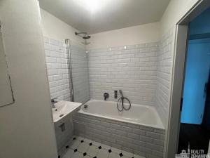 Pronájem bytu 2+1, Praha - Vinohrady, Bruselská, 51 m2