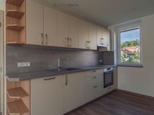 Pronájem bytu 3+kk, Hluboká nad Vltavou, Husova, 77 m2