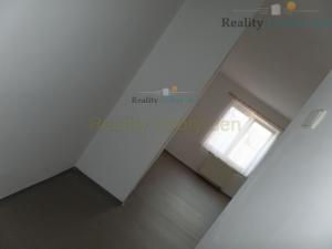 Pronájem bytu 1+kk, Opava, Popská, 28 m2