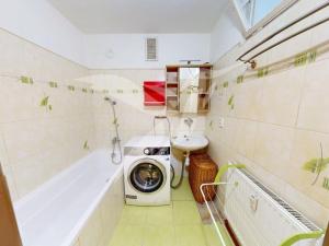 Pronájem bytu 2+1, Žlutice, Nádražní, 56 m2