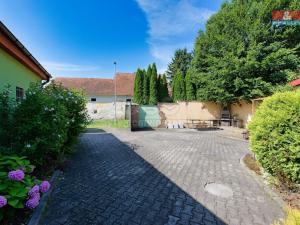 Prodej obchodního prostoru, Koryčany - Jestřabice, 330 m2