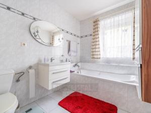 Prodej rodinného domu, Vodňany - Pražák, 330 m2