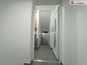 Pronájem bytu 2+1, Karlovy Vary - Doubí, Lesní, 63 m2