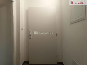 Pronájem bytu 2+1, Karlovy Vary - Doubí, Lesní, 63 m2