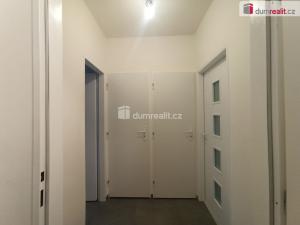 Pronájem bytu 2+1, Karlovy Vary - Doubí, Lesní, 63 m2