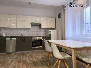 Pronájem bytu 1+kk, Karlovy Vary - Drahovice, Lidická, 34 m2