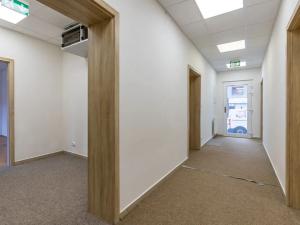 Prodej obchodního prostoru, Praha - Kobylisy, Klapkova, 246 m2