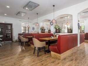 Pronájem restaurace, Břeclav - Poštorná, Celnice-středisko služeb, 270 m2