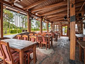 Pronájem restaurace, Břeclav - Poštorná, Celnice-středisko služeb, 270 m2