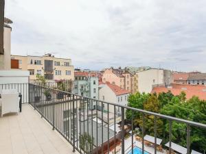 Pronájem bytu 1+kk, Praha - Vinohrady, Italská, 49 m2