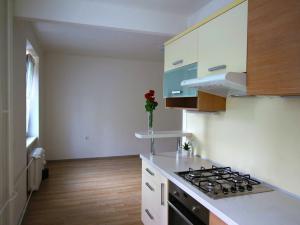 Pronájem bytu 2+kk, Praha - Záběhlice, Trenčínská, 48 m2