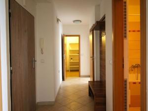 Pronájem bytu 2+kk, Praha - Záběhlice, Trenčínská, 48 m2