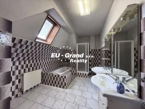 Prodej vily, Varnsdorf, Seifertova, 600 m2