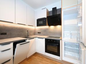 Pronájem bytu 1+kk, Praha - Modřany, Mezi vodami, 33 m2