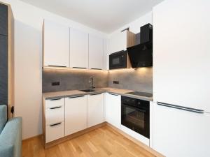 Pronájem bytu 1+kk, Praha - Modřany, Mezi vodami, 33 m2