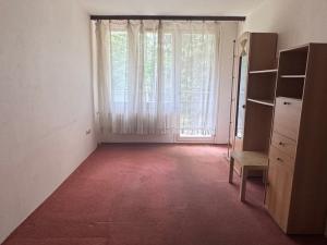 Pronájem bytu 2+kk, Praha, Sáňkařská, 42 m2