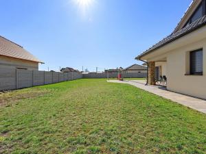 Prodej rodinného domu, Hrádek, 281 m2