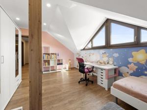 Prodej rodinného domu, Hrádek, 281 m2