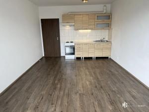 Pronájem bytu 1+kk, Praha - Střížkov, Zakšínská, 32 m2