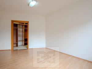 Pronájem bytu 2+kk, Praha - Záběhlice, Kamelova, 52 m2