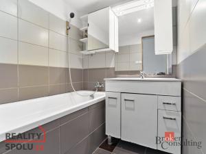 Pronájem bytu 2+1, Kraslice, Barvířská, 52 m2