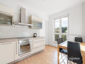 Pronájem bytu 2+1, Praha - Střešovice, Za Hládkovem, 70 m2