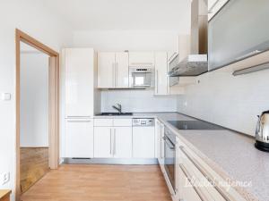 Pronájem bytu 2+1, Praha - Střešovice, Za Hládkovem, 70 m2