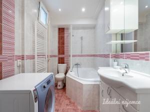 Pronájem bytu 2+1, Praha - Střešovice, Za Hládkovem, 70 m2