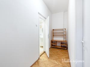 Pronájem bytu 2+kk, Praha - Libeň, U skládky, 51 m2