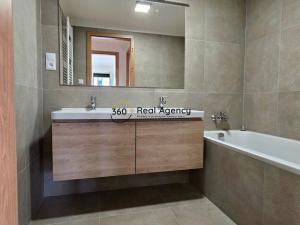 Pronájem bytu 3+kk, Praha - Hloubětín, Poděbradská, 96 m2