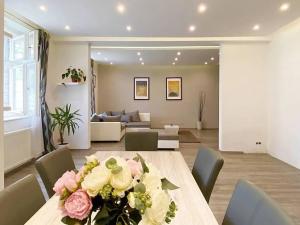 Pronájem bytu 3+kk, Praha - Střešovice, U střešovických hřišť, 95 m2