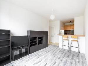 Pronájem bytu 2+kk, Praha - Háje, Štichova, 42 m2