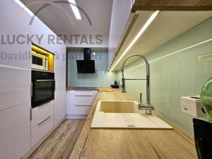 Pronájem bytu 2+kk, Praha - Hloubětín, Granitova, 53 m2
