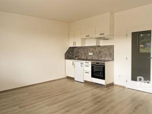 Pronájem bytu 1+kk, Kladno, Štěpána Rautenstraucha, 33 m2