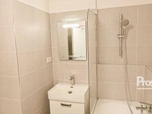 Pronájem bytu 1+kk, Kladno, Štěpána Rautenstraucha, 33 m2