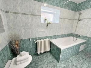 Prodej rodinného domu, Zlonín, Hlavní, 78 m2